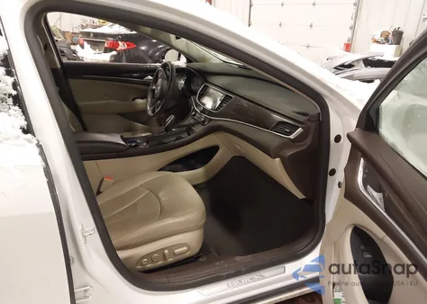 2017 Buick Lacrosse Premium из США, поврежденный, VIN 1G4ZS5SS8HU147700